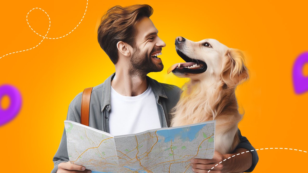 Tutor homem com seu pet cachorro labrador com mapa na mão